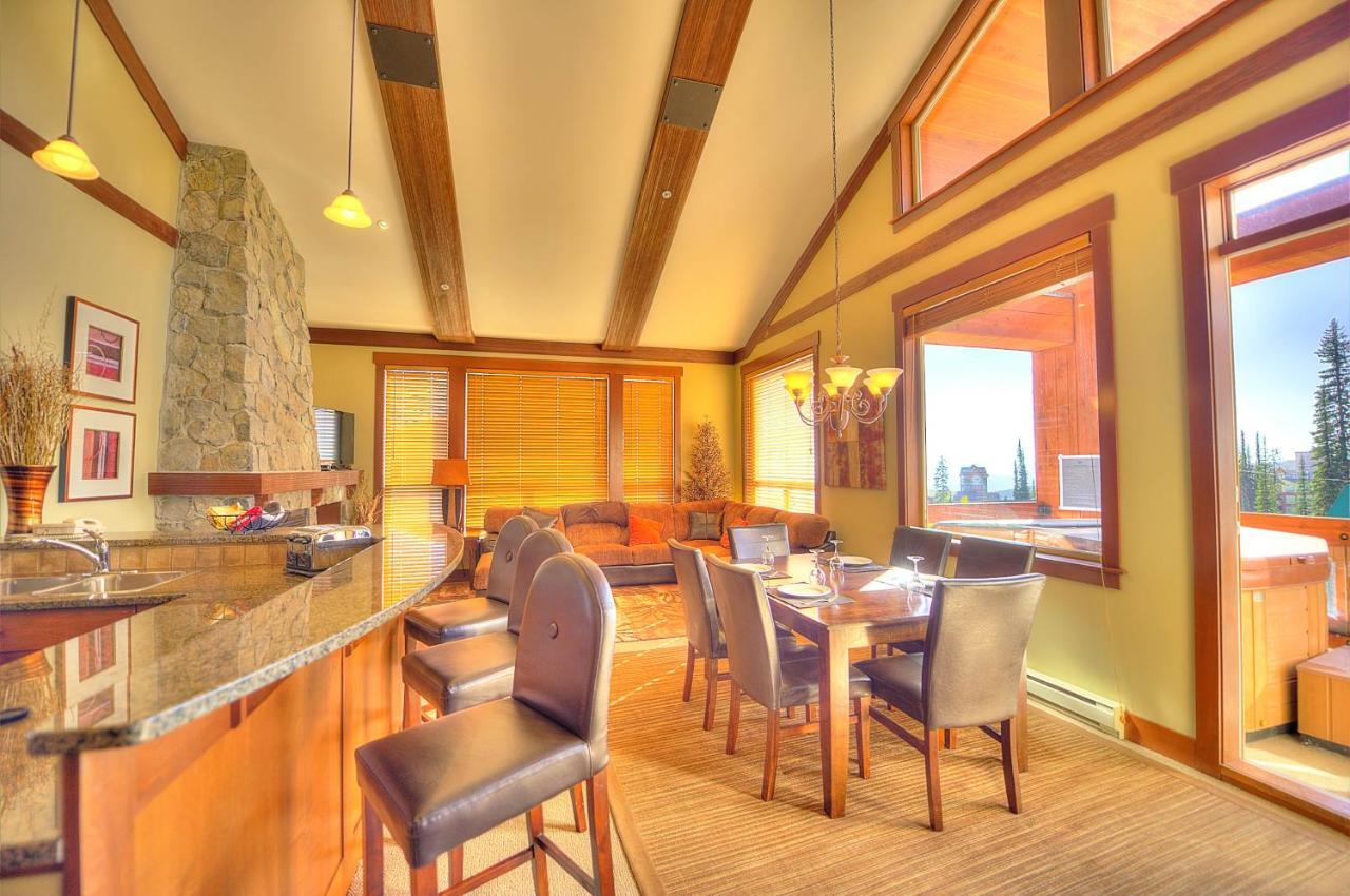 Stonebridge Lodge Big White エクステリア 写真