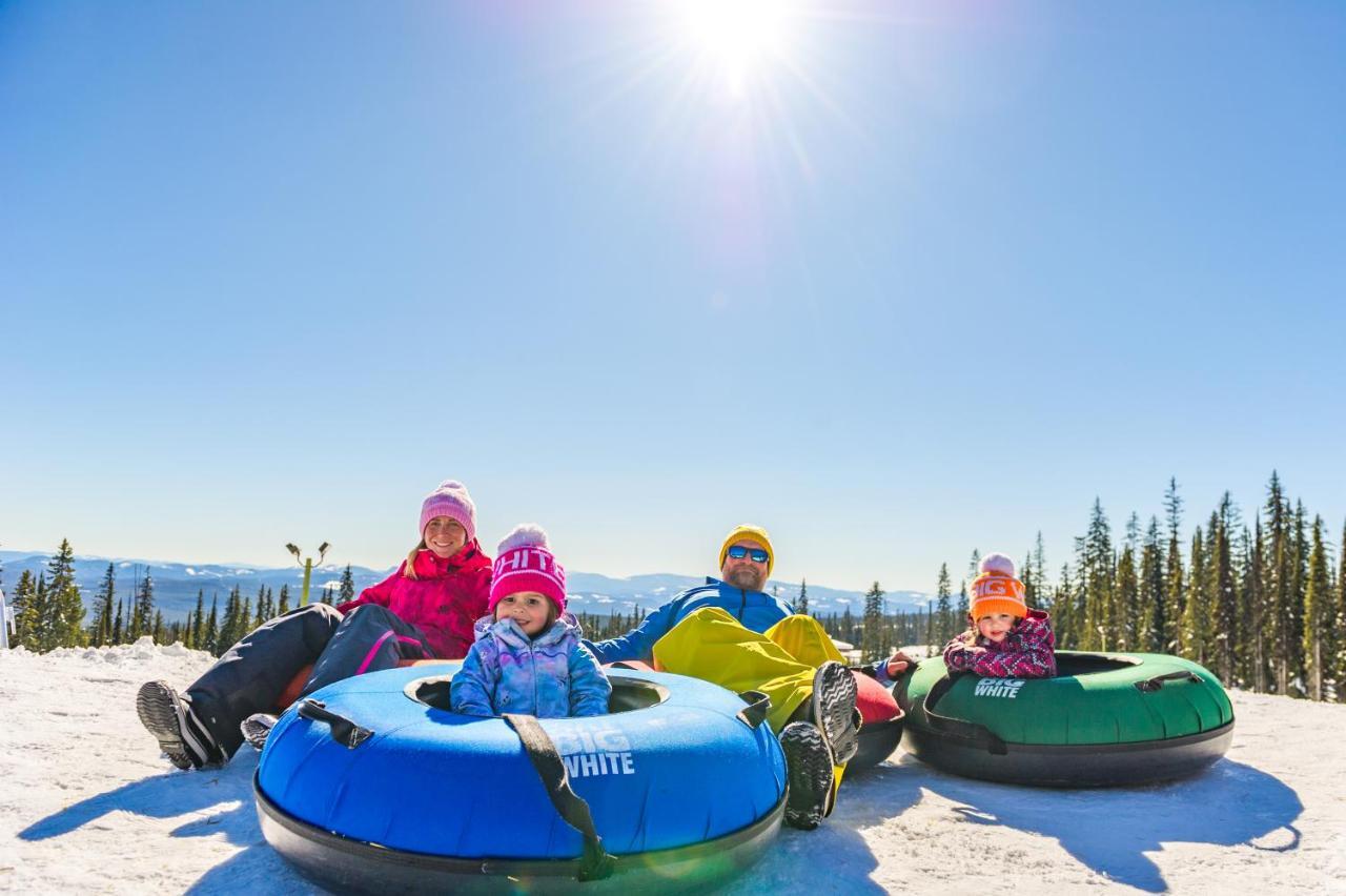 Stonebridge Lodge Big White エクステリア 写真